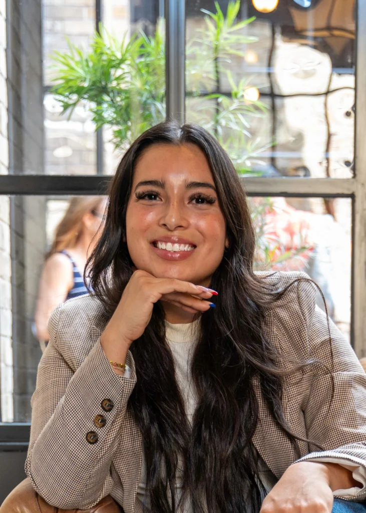 Picture of Naomi Gray, MFT-A next to window AMA Behavioral therapy